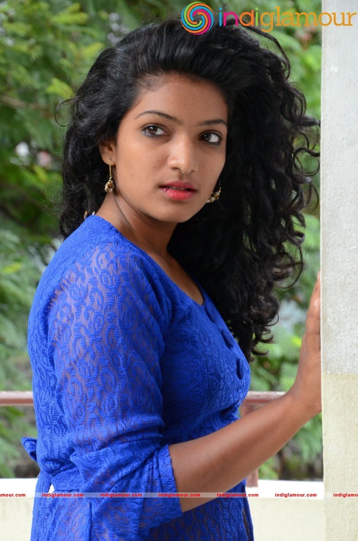 Gayathri Actress hd photo
