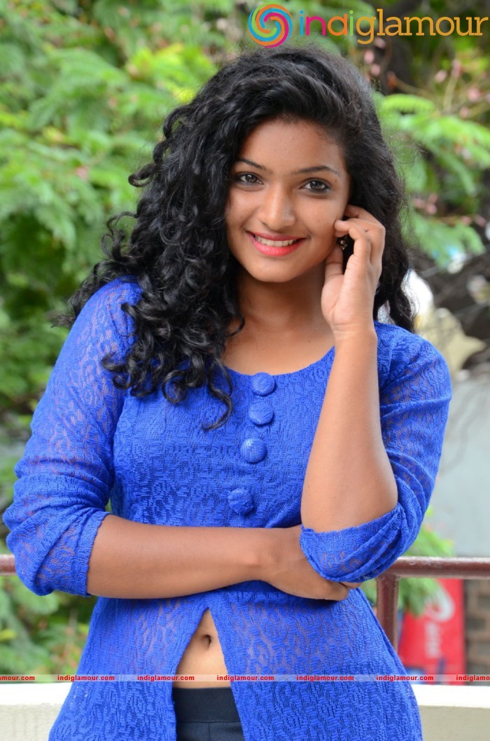 Gayathri Actress hd photo