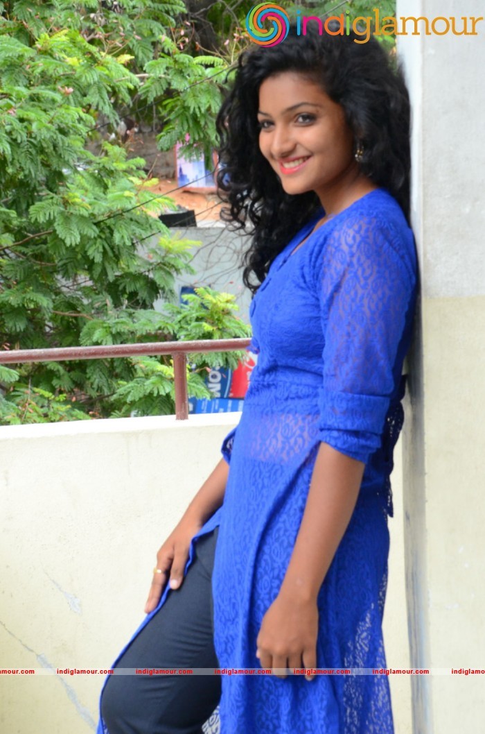 Gayathri Actress hd photo