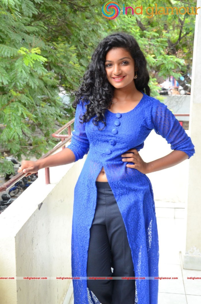 Gayathri Actress hd photo