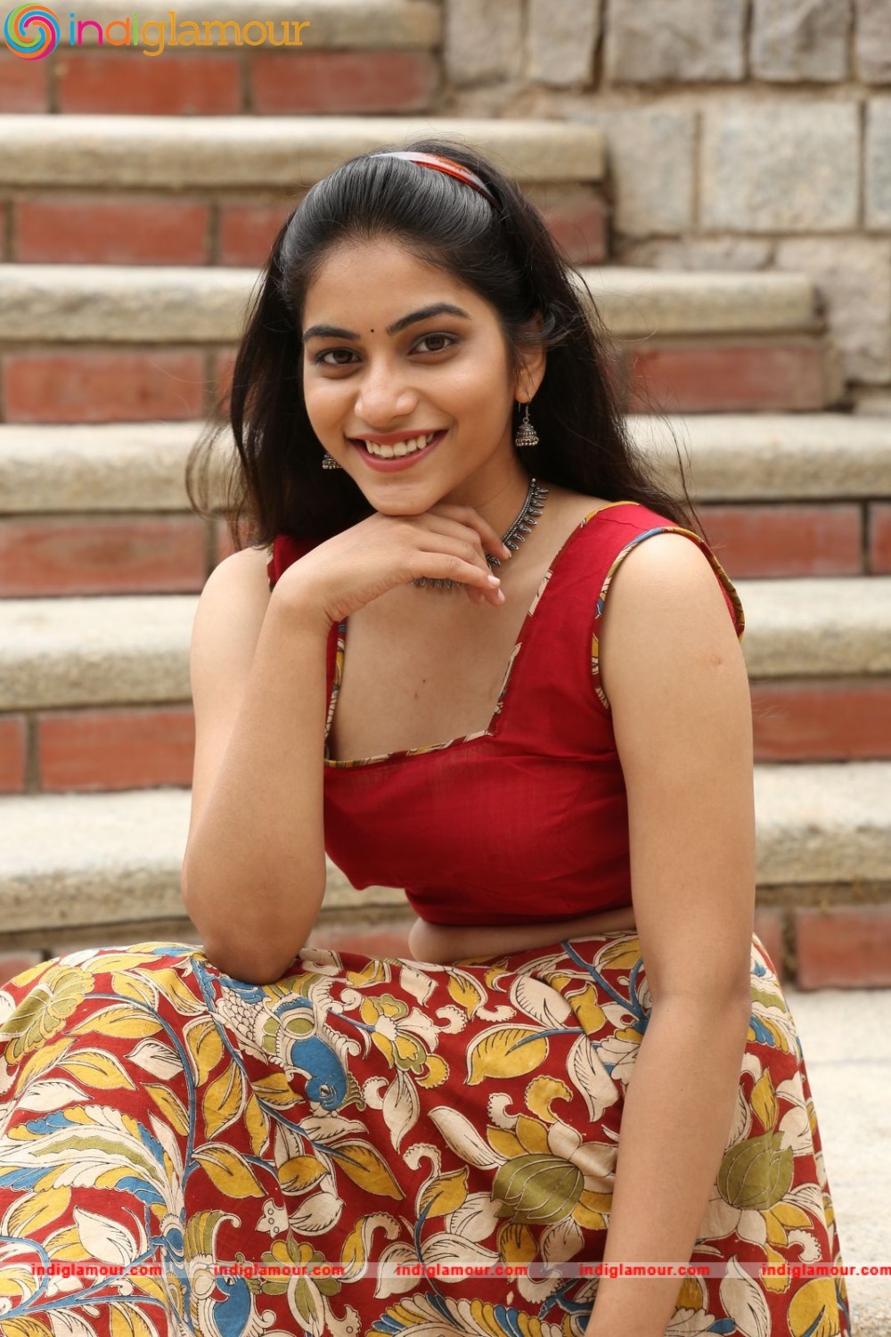 Punarnavi Bhupalam Actress hd photo