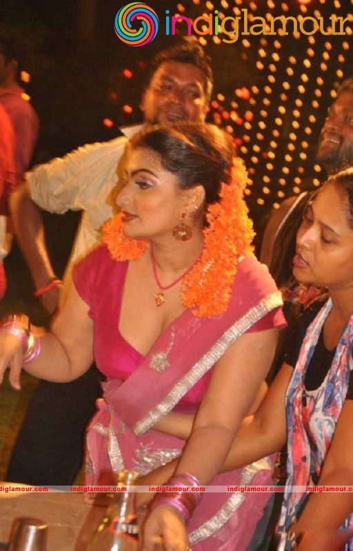 Babilona Spicy Photos Actress hd photo