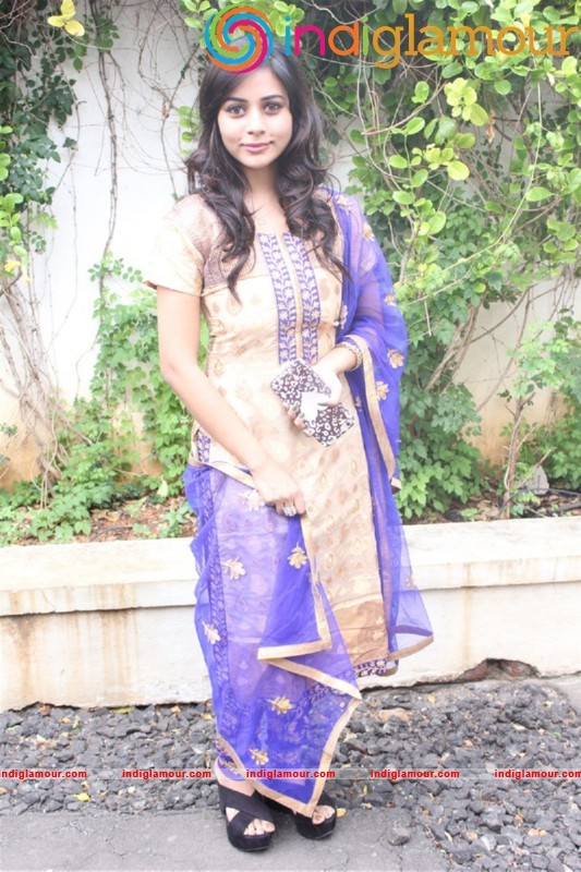 Suza Kumar Actress hd photo