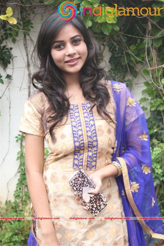 Suza Kumar Actress hd photo