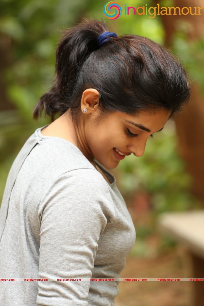 Niveda Thomas New Photos Actress hd photo