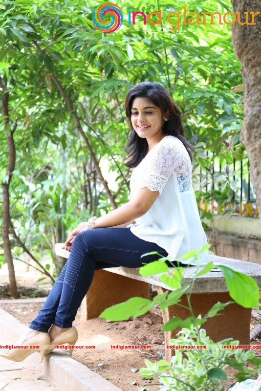 Niveda Thomas Latest Photo Gallery Actress hd photo