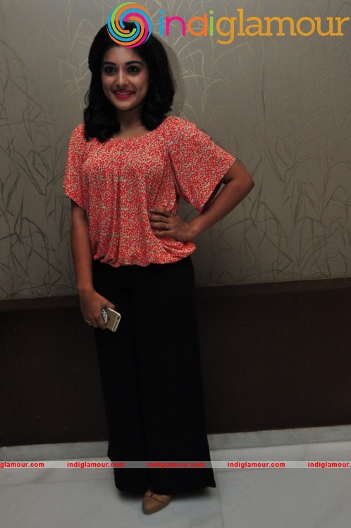 Nivetha Thomas Actress hd photo