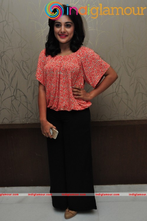 Nivetha Thomas Actress hd photo