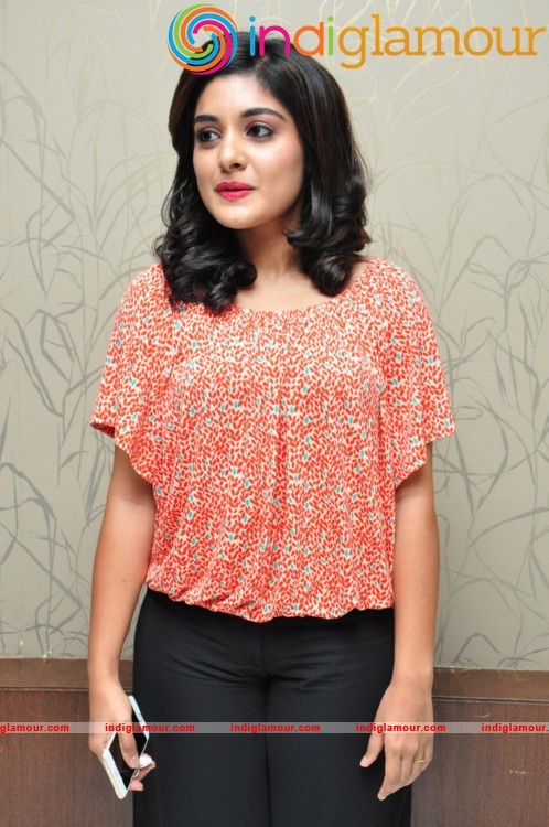 Nivetha Thomas Actress hd photo