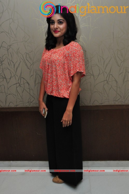 Nivetha Thomas Actress hd photo
