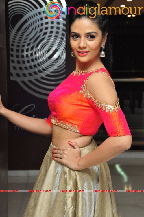 Srimukhi Actress hd photo