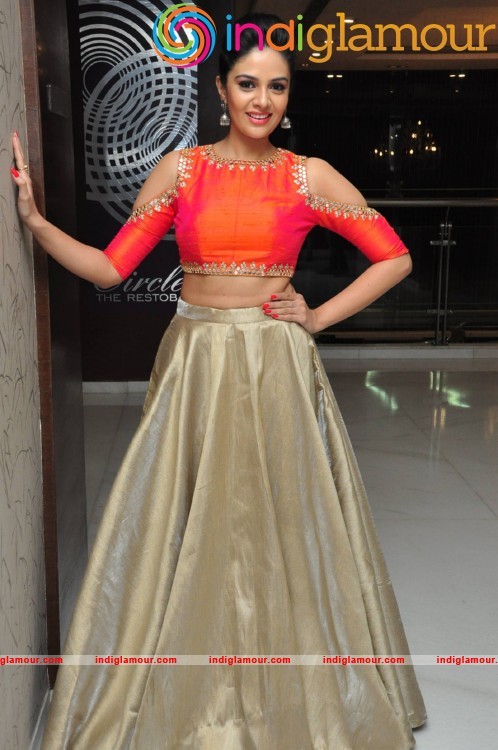 Srimukhi Actress hd photo