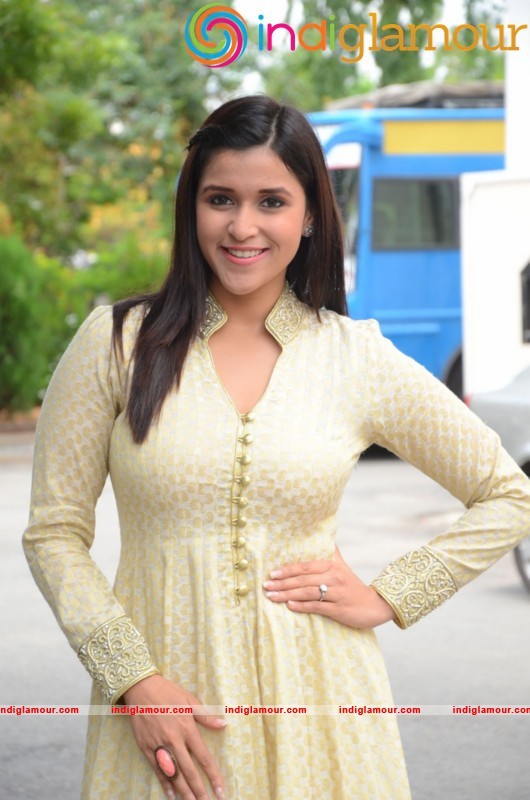 Manara Chopara Latest Photos Gallery Actress hd photo