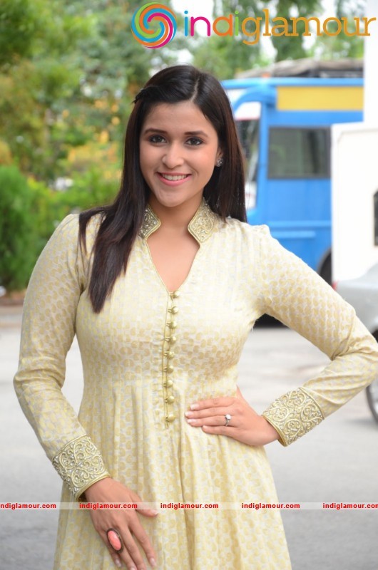 Manara Chopara Latest Photos Gallery Actress hd photo
