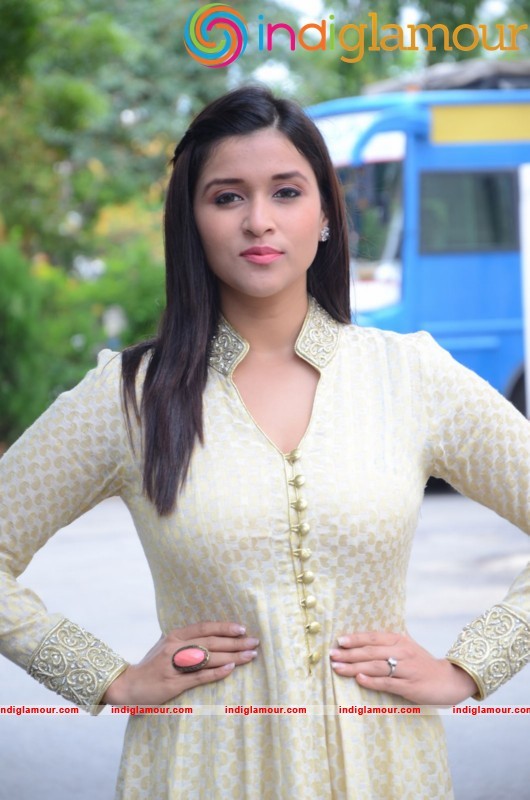 Manara Chopara Latest Photos Gallery Actress hd photo