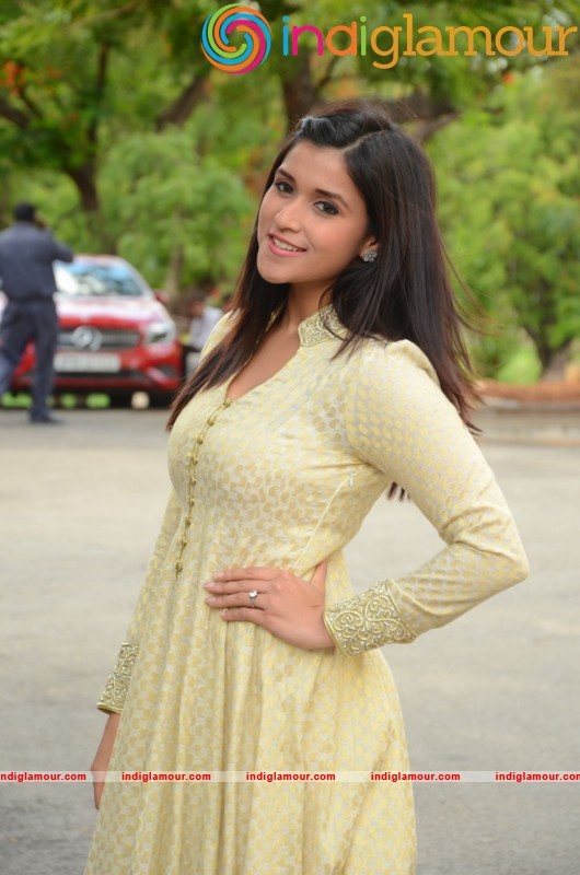 Manara Chopara Latest Photo Gallery Actress hd photo