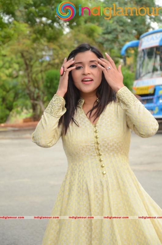Manara Chopara Latest Photo Gallery Actress hd photo