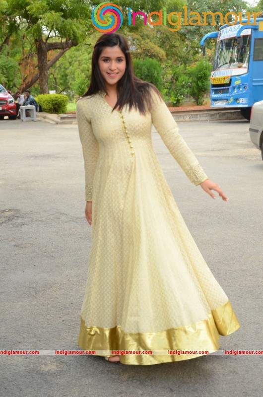 Manara Chopara Latest Photo Gallery Actress hd photo
