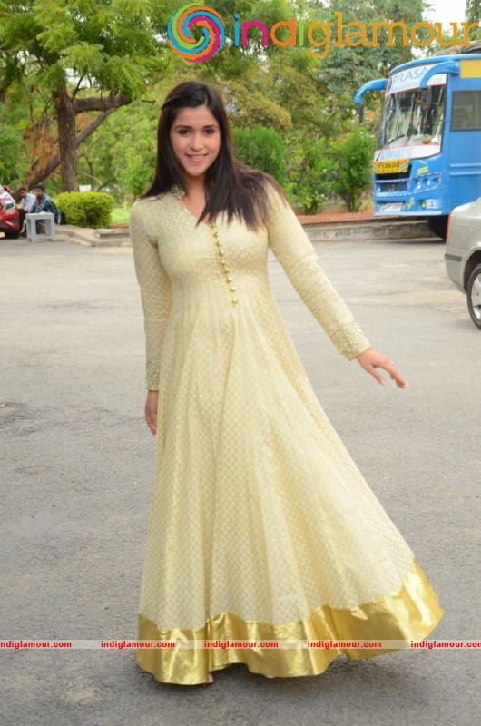 Manara Chopara Latest Photo Gallery Actress hd photo