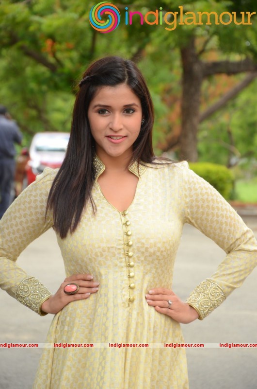 Manara Chopara Latest Photo Gallery Actress hd photo