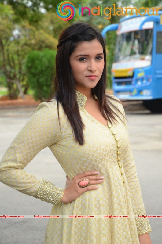 Manara Chopara Latest Photo Gallery Actress hd photo