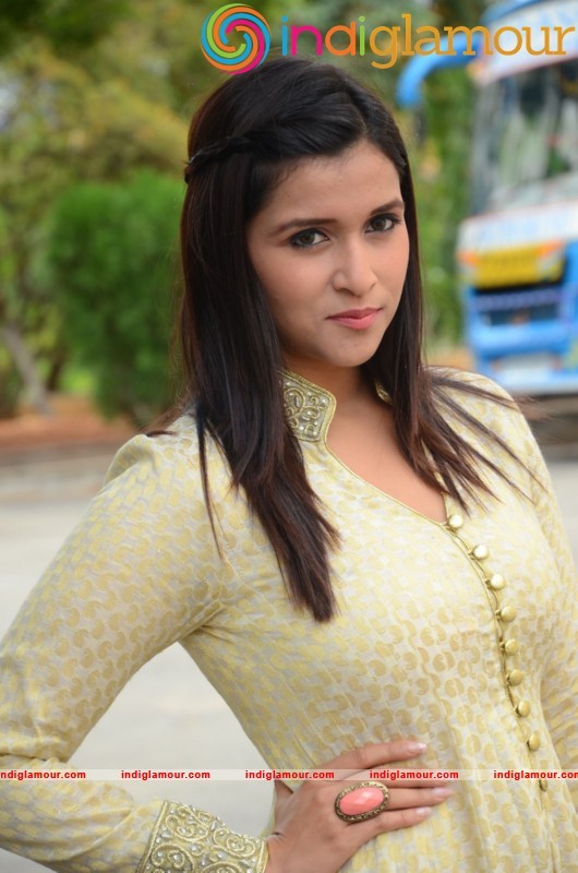 Manara Chopara Latest Photo Gallery Actress hd photo