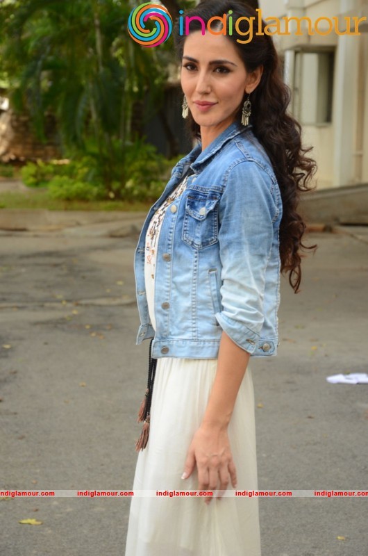 Farah Karimi Latest Photo Gallery Actress hd photo