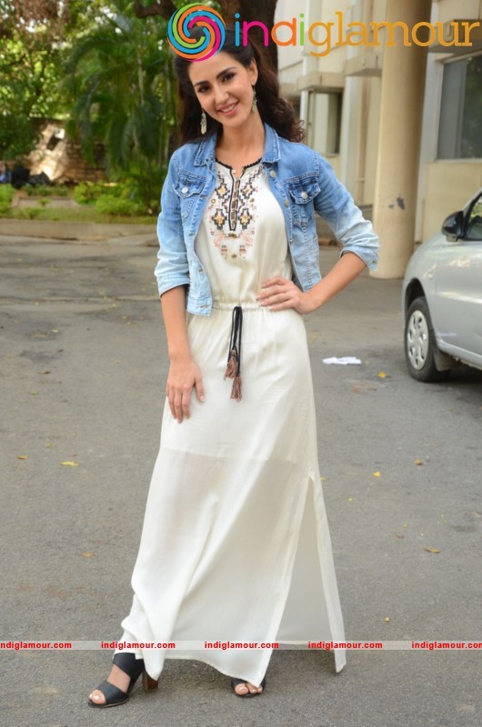 Farah Karimi Latest Photo Gallery Actress hd photo