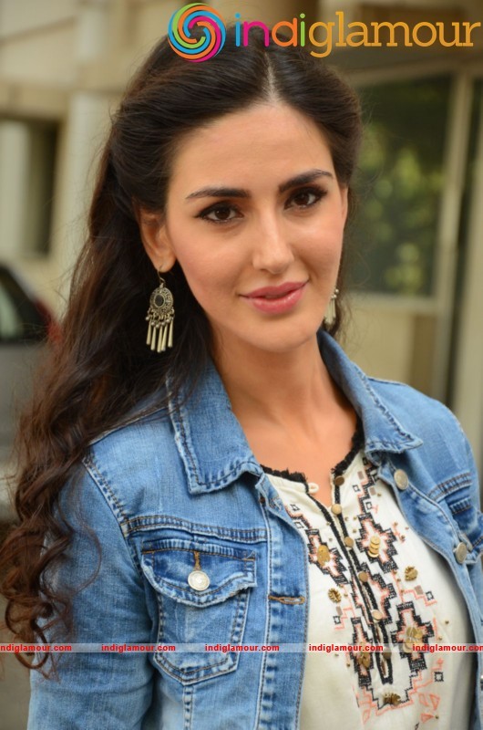 Farah Karimi Latest Photo Gallery Actress hd photo