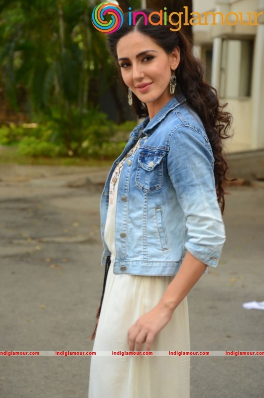 Farah Karimi Latest Photo Gallery Actress hd photo