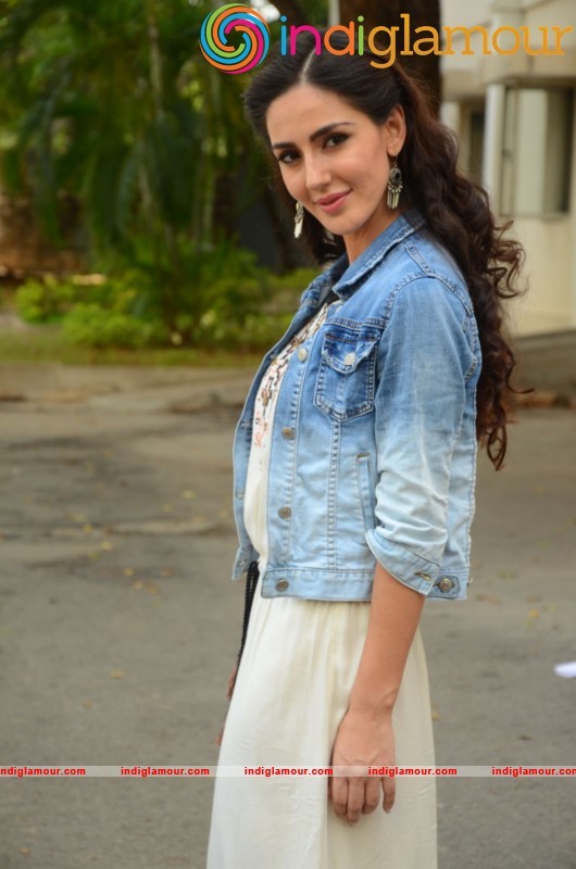 Farah Karimi Latest Photo Gallery Actress hd photo