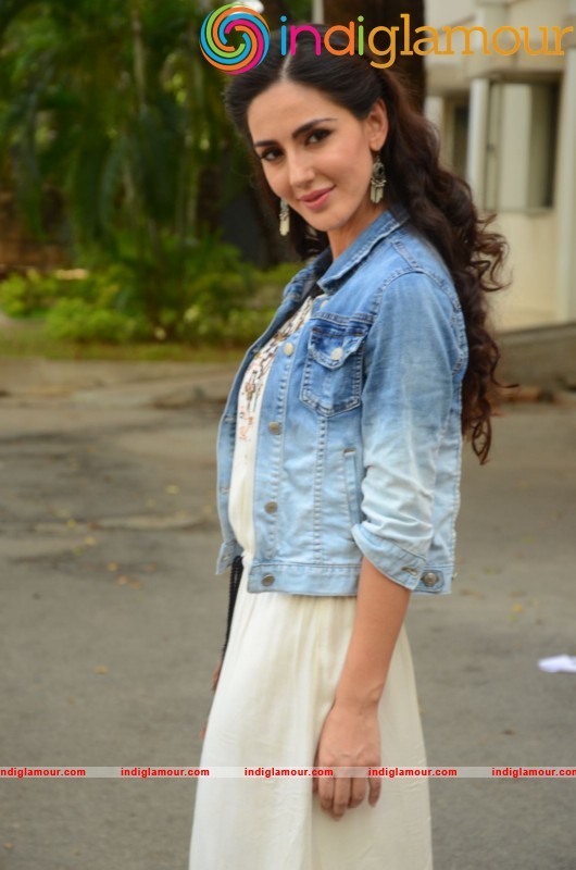 Farah Karimi Latest Photo Gallery Actress hd photo