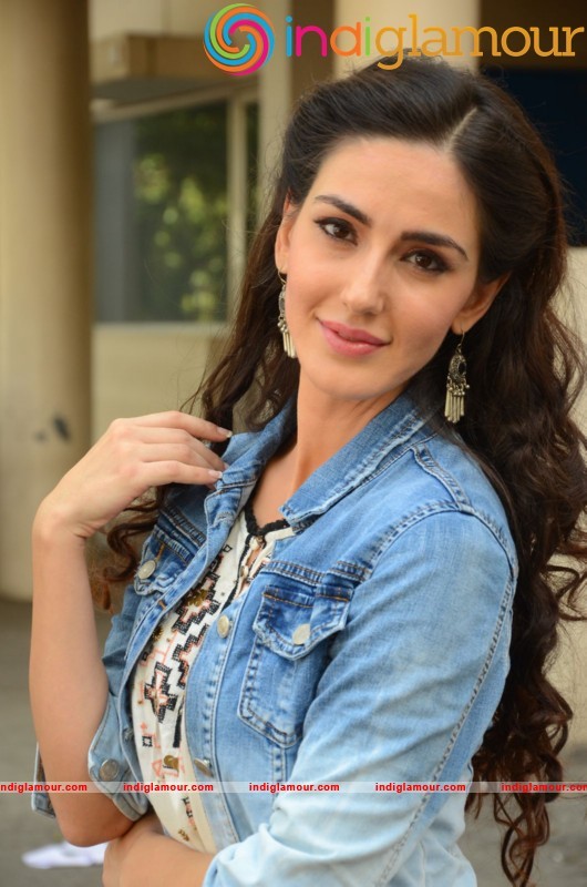 Farah Karimi Latest Photo Gallery Actress hd photo