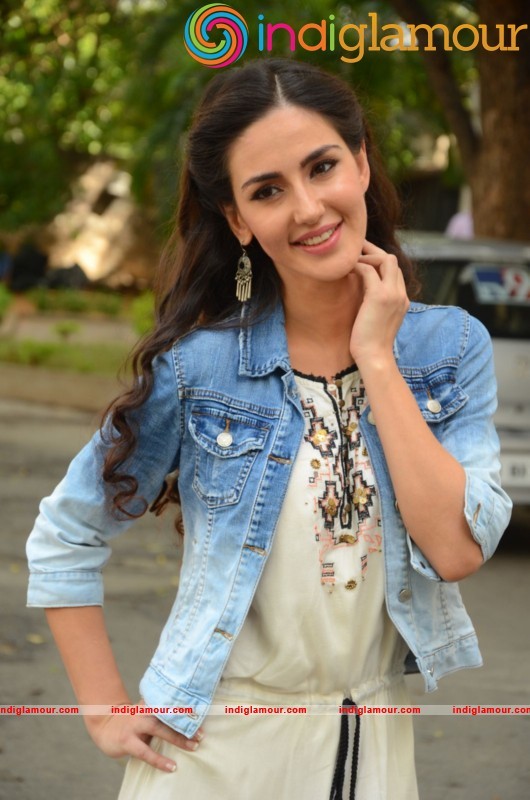 Farah Karimi Latest Photo Gallery Actress hd photo