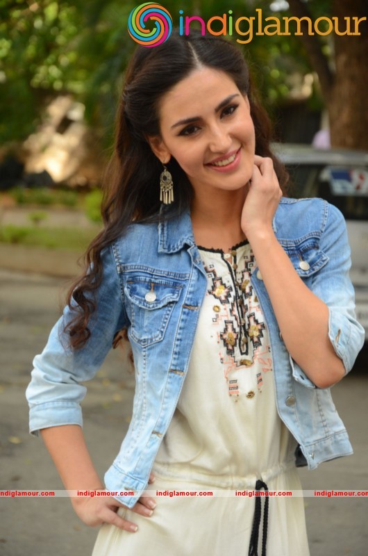 Farah Karimi Latest Photo Gallery Actress hd photo