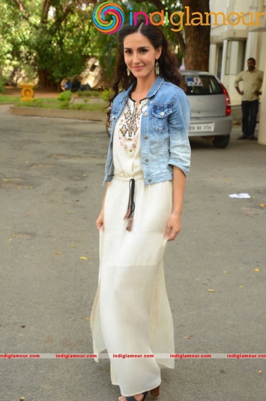 Farah Karimi Latest Photo Gallery Actress hd photo