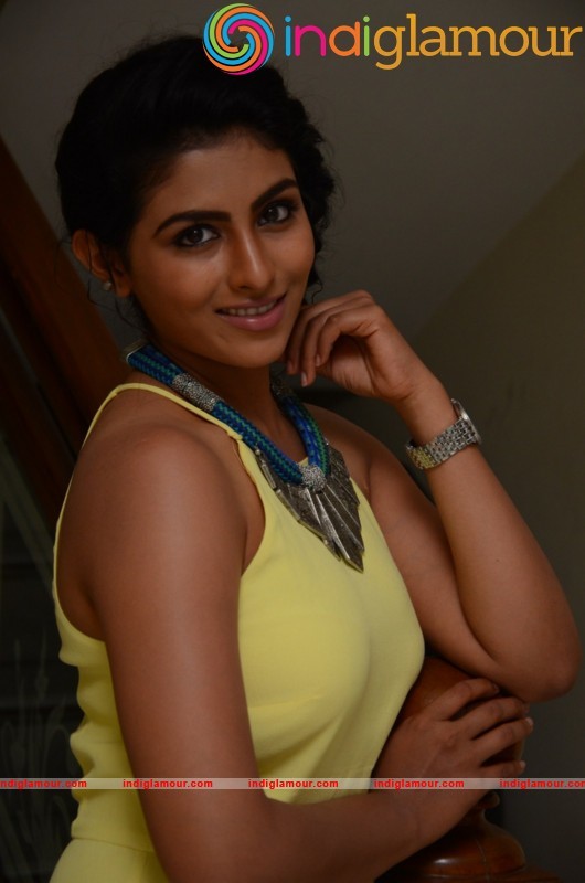 Kruthika Jayakumar Latest Photos Gallery Actress hd photo