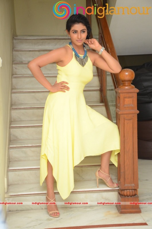 Kruthika Jayakumar Latest Photos Gallery Actress hd photo
