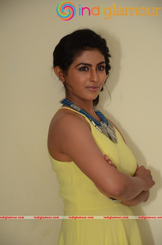 Kruthika Jayakumar Latest Photos Gallery Actress hd photo