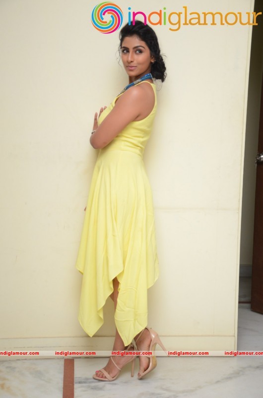 Kruthika Jayakumar Latest Photos Gallery Actress hd photo