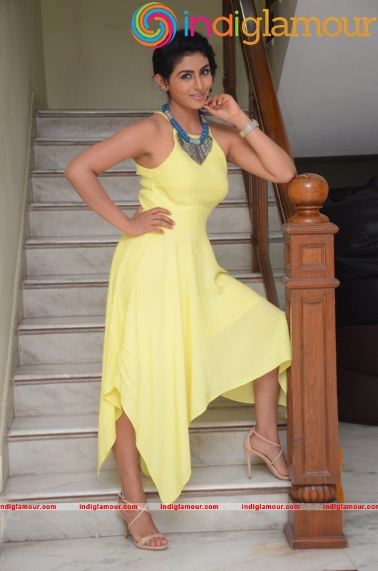 Kruthika Jayakumar Latest Photos Gallery Actress hd photo