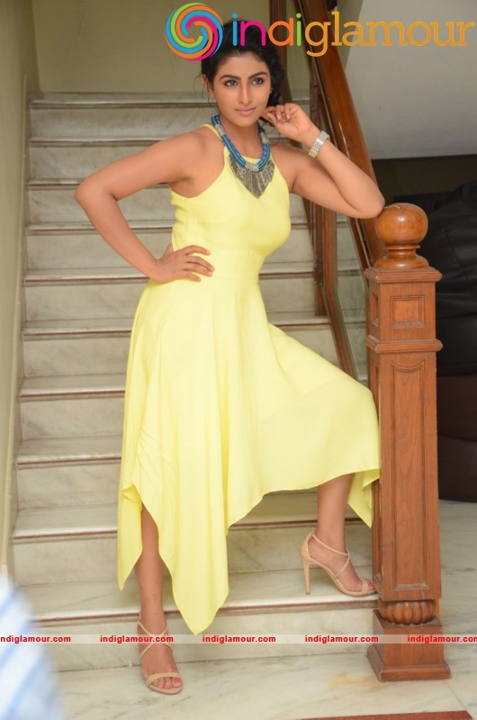 Kruthika Jayakumar Latest Photos Gallery Actress hd photo