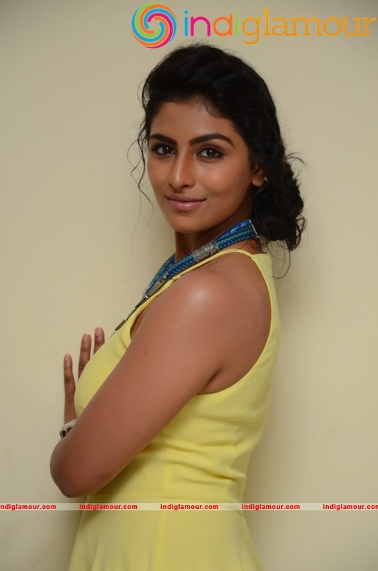 Kruthika Jayakumar Latest Photos Gallery Actress hd photo