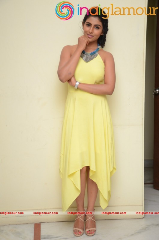 Kruthika Jayakumar Latest Photos Gallery Actress hd photo