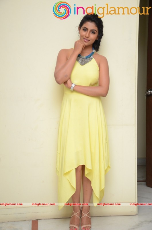 Kruthika Jayakumar Latest Photos Gallery Actress hd photo