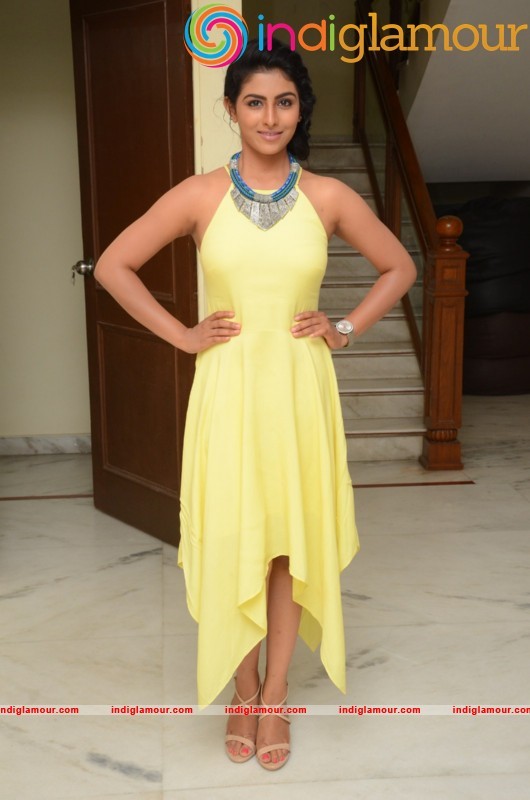 Kruthika Jayakumar Latest Photos Gallery Actress hd photo