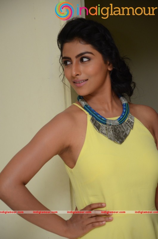 Kruthika Jayakumar Latest Photos Gallery Actress hd photo