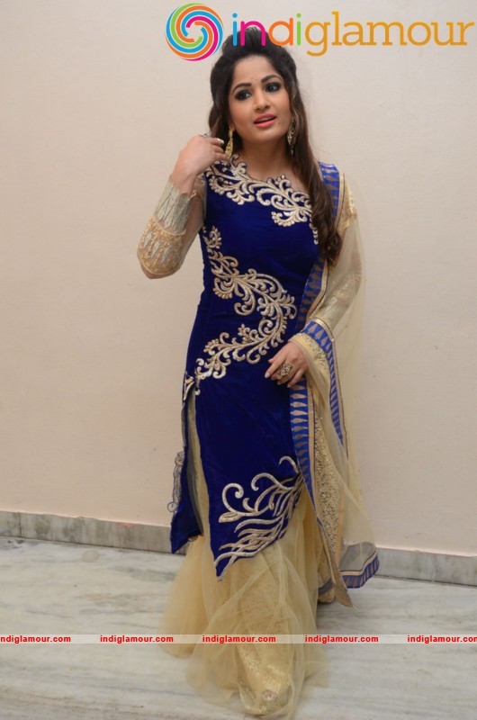 Madhavi Latha Latest Photo Gallery Actress hd photo