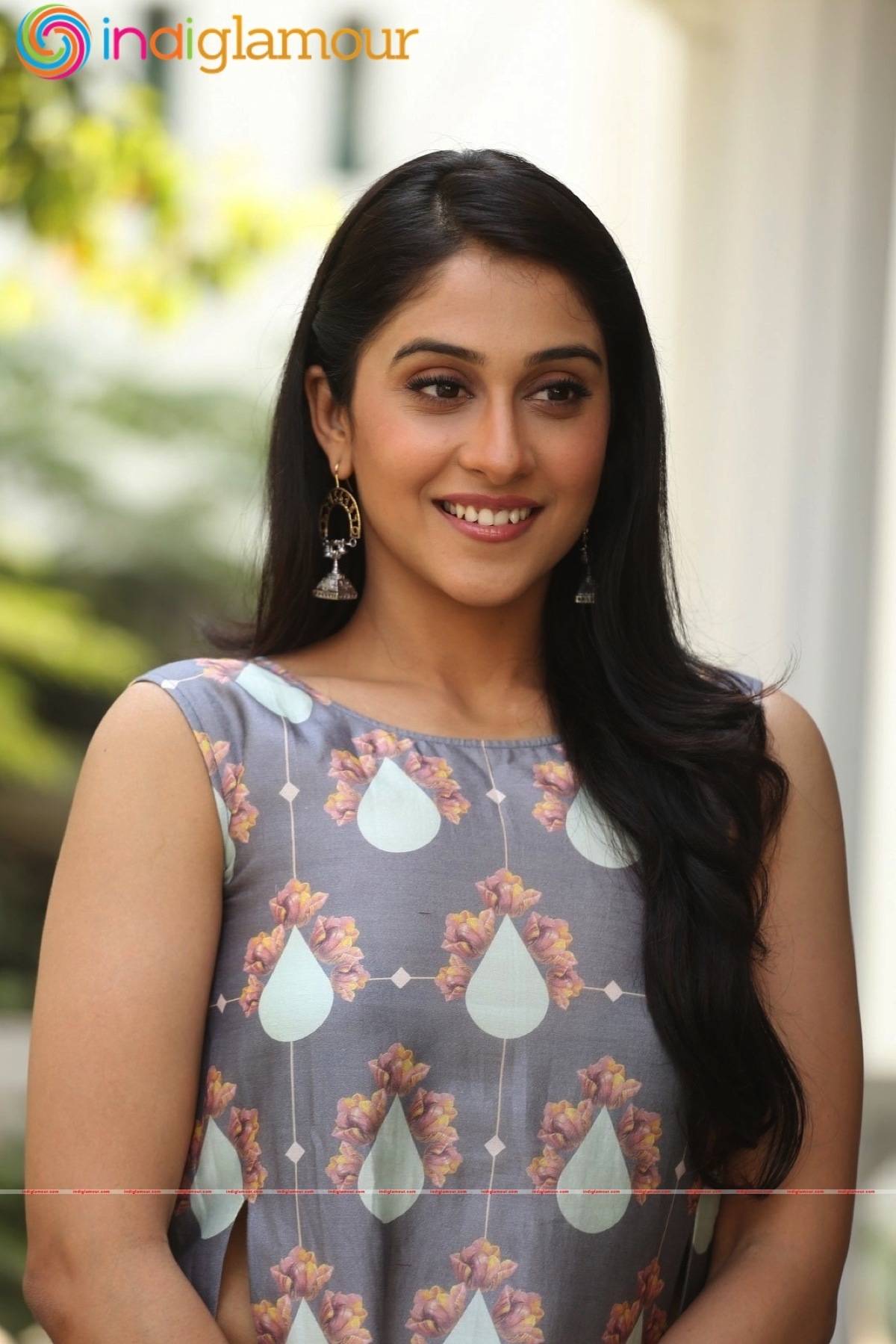 Regina Cassandra Actress hd photo