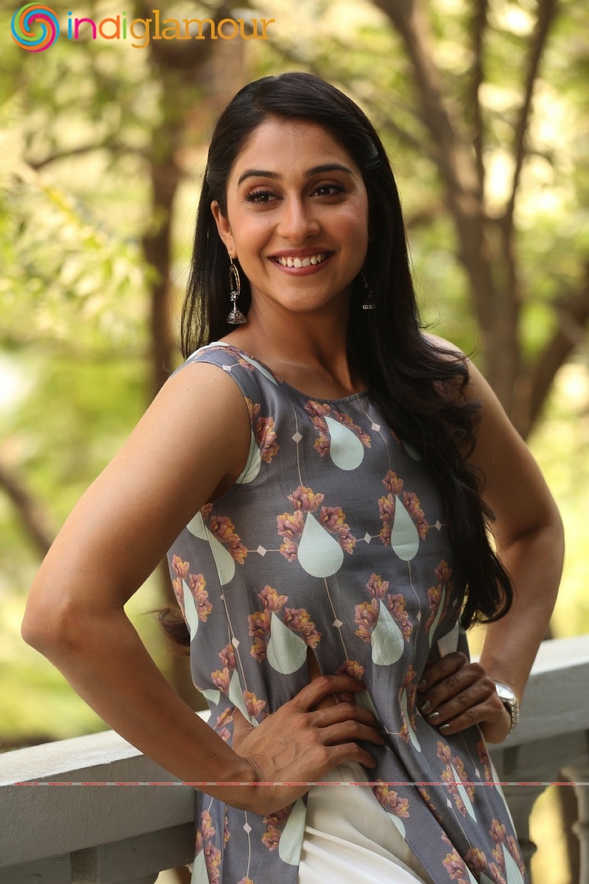 Regina Cassandra Actress hd photo